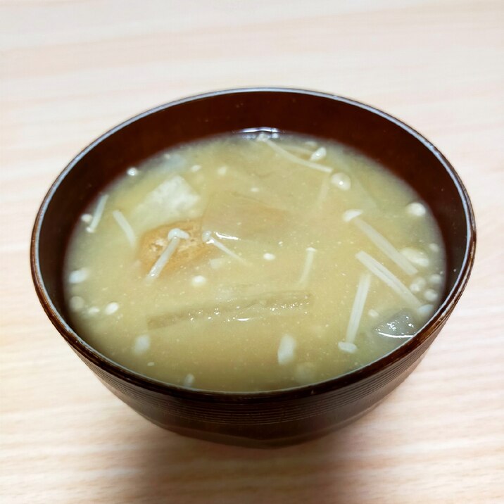 えのきと白菜と油揚げのお味噌汁